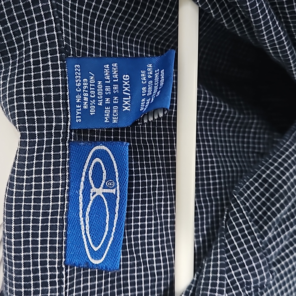Men's Shirt - Picture 2 of 3